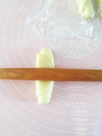 自制玫瑰鲜花饼做法图解12)