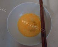 美味的鸡蛋挂面汤做法图解4)