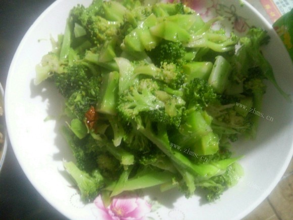 鲜美可口的素炒西兰花