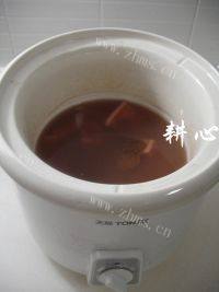 美味的红豆莲藕汤