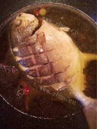 美味的红烧金鲳鱼做法图解10)