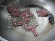 常吃不腻的西兰花炒肉做法图解4)
