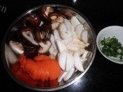 炒双菇做法图解2)