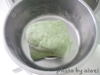 美味的西红柿鸡蛋菠菜面做法图解5)