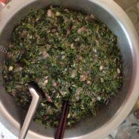 自己做的猪肉芹菜水饺做法图解3)