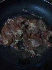 美味的香煎鸡腿肉做法图解4)