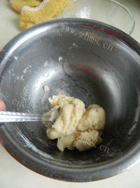自制榨菜鲜肉月饼做法图解6)