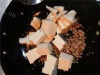 家常菜肉末炖豆腐做法图解5)