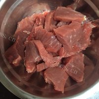 油而不腻的牙签牛肉做法图解2)