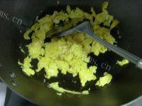 自己做的豌豆蛋炒饭做法图解6)