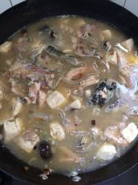 豆腐炖鱼做法图解12)