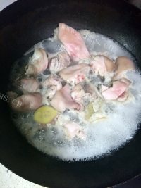 珍馐美味的红烧猪蹄做法图解1)