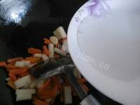 家常菜山药炒胡萝卜做法图解5)