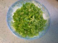 家常菜芹菜炒肉末做法图解2)