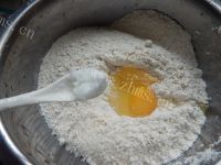 自制土豆丝煎饼做法图解3)