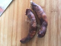 家常菜腊肠炒芹菜做法图解1)