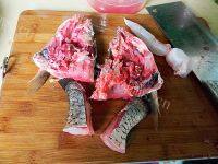 「DIY美食」鱼头炖豆腐做法图解3)