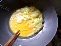 家常菜芹菜炒鸡蛋做法图解7)