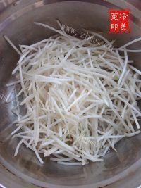 齿颊留香的绿豆芽煎饼盒子做法图解3)