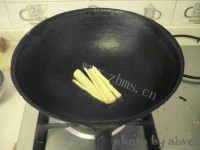 好吃的番茄培根蝴蝶意面做法图解3)