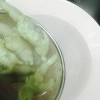 美味的酸辣凤爪做法图解7)