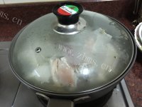 酸甜酸菜旗鱼汤做法图解7)