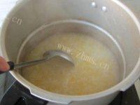 玉米渣二米粥的做法图解十一