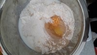 香气浓郁的毛毛虫面包做法图解1)