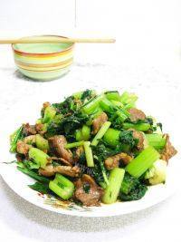 自己做的芹菜炒肉
