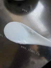 美味的秘制蒜香辣椒油做法图解5)