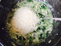 美味的青菜瘦肉面条粥做法图解12)