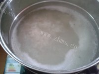 色泽鲜亮的绿豆粥做法图解4)
