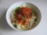 饺子皮版油泼面做法图解7)