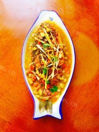 家常菜泡椒鲫鱼