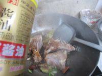 食欲满满的脊骨炖豆角做法图解8)