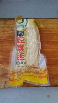 下酒菜凉拌豆腐丝做法图解1)