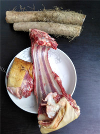 诱人的山药羊肉汤做法图解1)