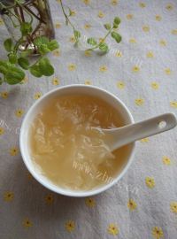 美味冰糖银耳糖水做法图解5)