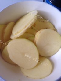 家常菜孜然土豆片做法图解2)