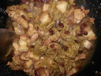 美味的瓜圃豆豉焖肉做法图解9)