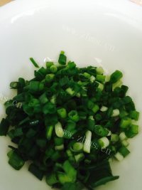 家常千层葱花饼做法图解2)