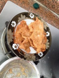 自制猪肉汉堡做法图解5)