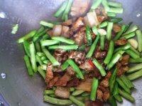 美味的芸豆炒肉做法图解6)