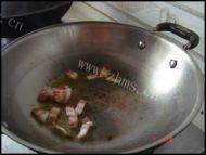 肉炒豆芽做法图解2)