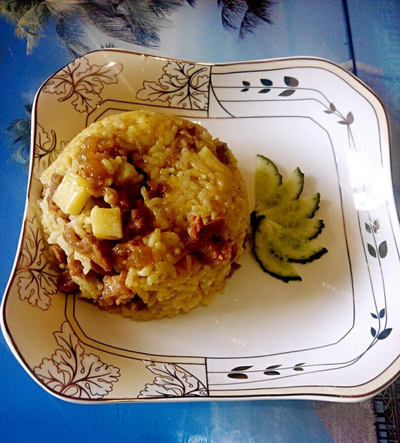 美味营养的咖喱牛肉饭