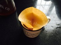 自制港式奶茶做法图解4)