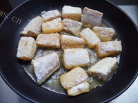 好吃的韩式辣酱焖鱼块的做法图解四