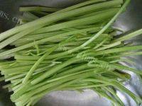 甘脆的芹菜猪肉水饺做法图解1)