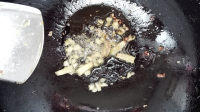 家常菜虾仁炒豆腐做法图解10)