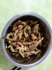 喷香的凉拌鸡爪